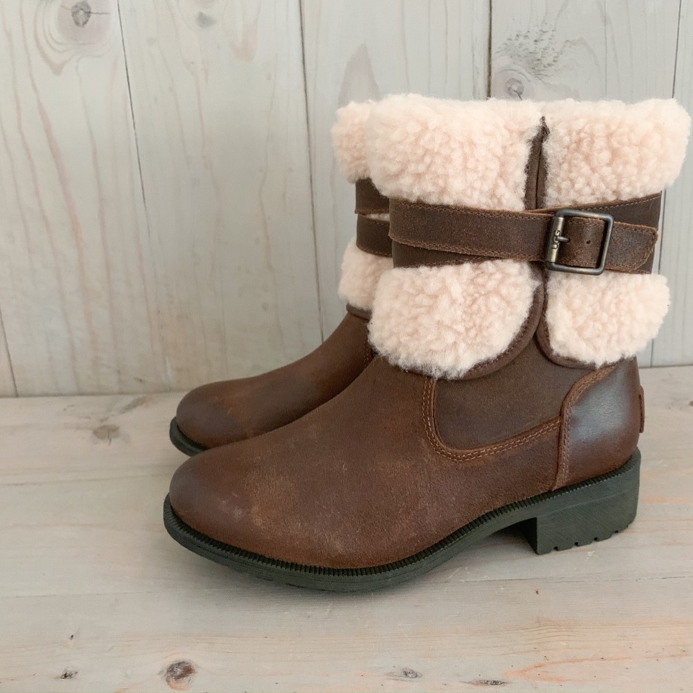 ugg blayre 3 sheepskin cuff waterproof boots NEW - Picture 2 of 11